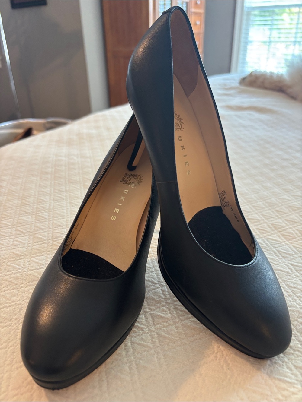 Ukies NanoGel Technology Black Leather Platform High-Heels